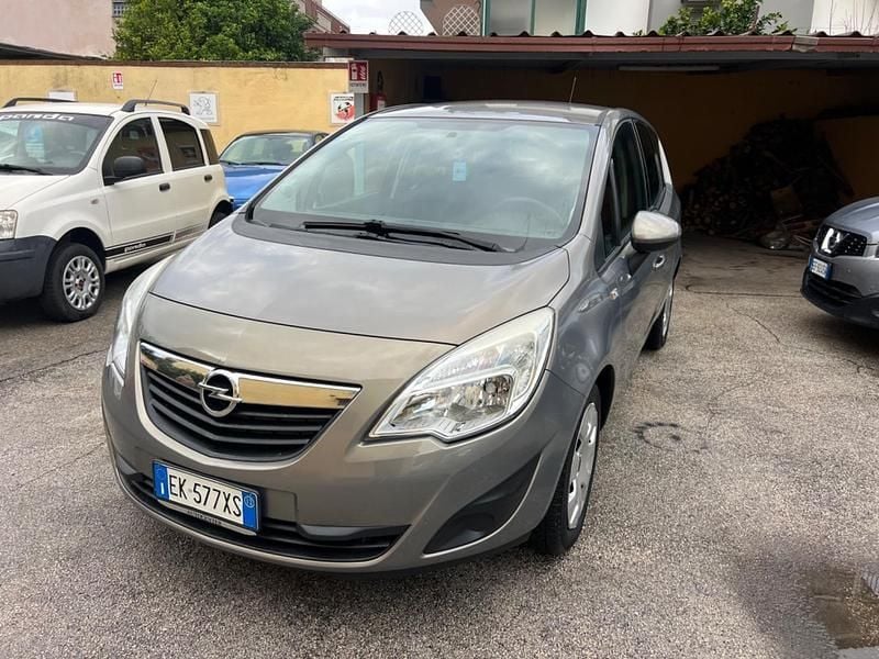 Usata Opel Meriva Cosmo 101 CV (74 kW) 2012 Oro Monovolume