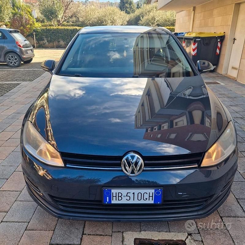 Usata VW Golf VII Comfortline 105 CV (77 kW) 2013 Grigio Berlina