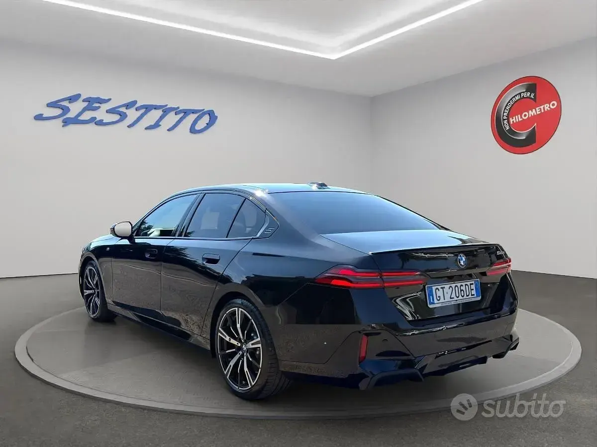 Usata BMW 520 M Sport 196 CV (144 kW) 2024 Nero Berlina
