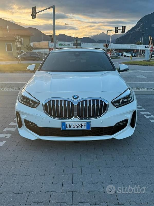 Usata BMW 116 M Sport 116 CV (85 kW) 2020 Bianco Utilitaria