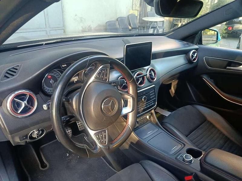 Usata Mercedes GLA200 Premium 136 CV (100 kW) 2015 Nero SUV