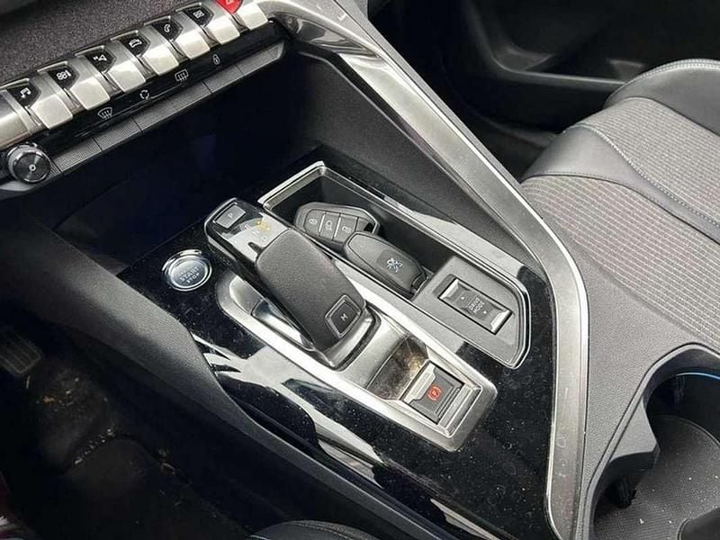 Usata Peugeot 3008 Allure 131 CV (96 kW) 2021 Nero SUV