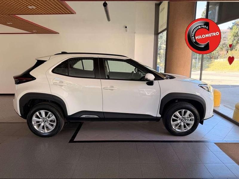 Nuova Toyota Yaris Cross Trend 131 CV (96 kW) 2025 Bianco SUV