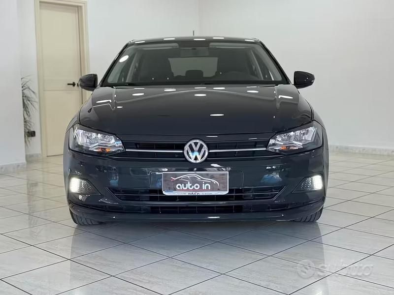 Usata VW Polo Comfortline 80 CV (58 kW) 2019 Grigio Utilitaria