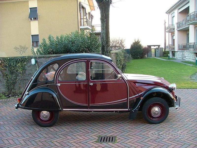 Usata 1983 Citroën 2CV Charleston Tre volumi | 16.000 € - Immagine 1/4