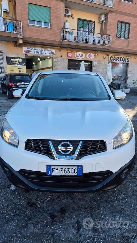 Usata Nissan Qashqai Acenta 130 CV (95 kW) 2012 Bianco SUV