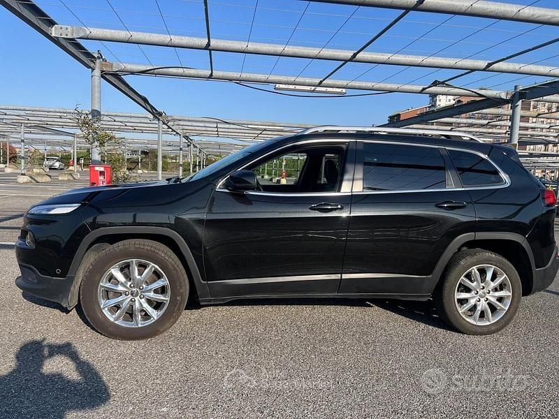 Occasion Jeep Cherokee Limited 170 ch (125 kW) 2015 Noir SUV