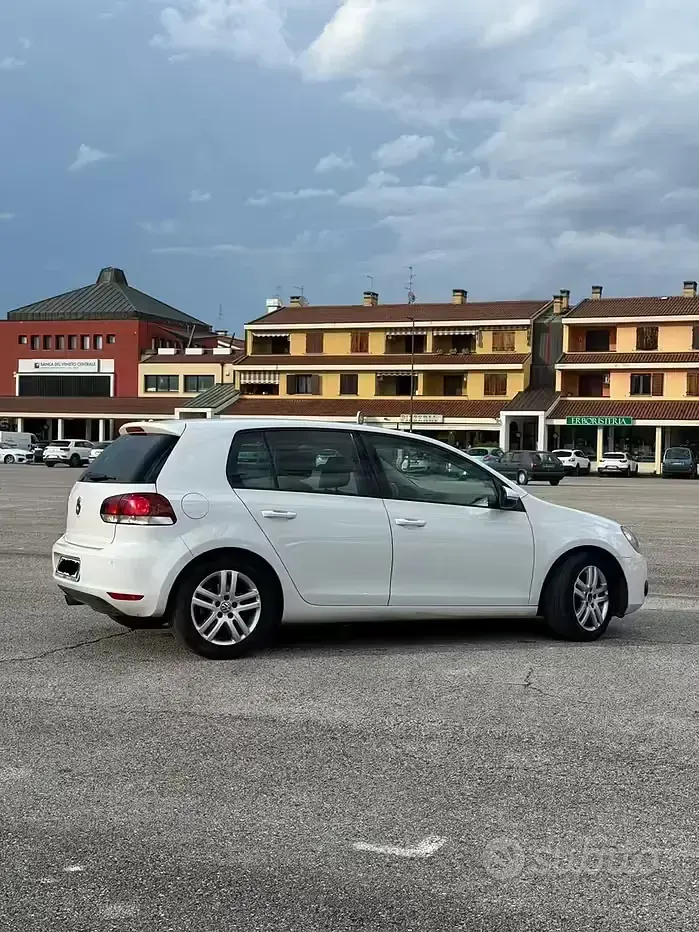 Usata VW Golf VI 140 CV (102 kW) 2011 Utilitaria