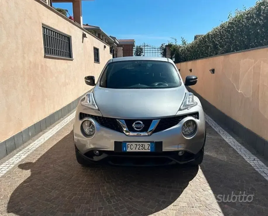 Usata Nissan Juke Acenta 110 CV (80 kW) 2016 Grigio SUV