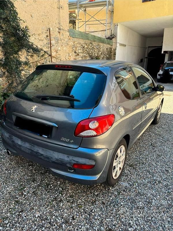 Usata Peugeot 206 60 CV (44 kW) 2010 Grigio Berlina