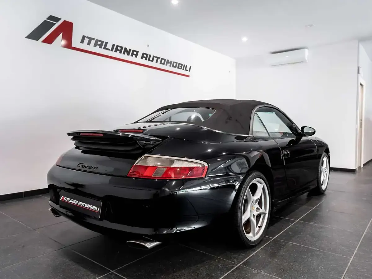 Usata Porsche 911 Carrera Cabriolet 320 CV (235 kW) 2004 Nero Cabrio