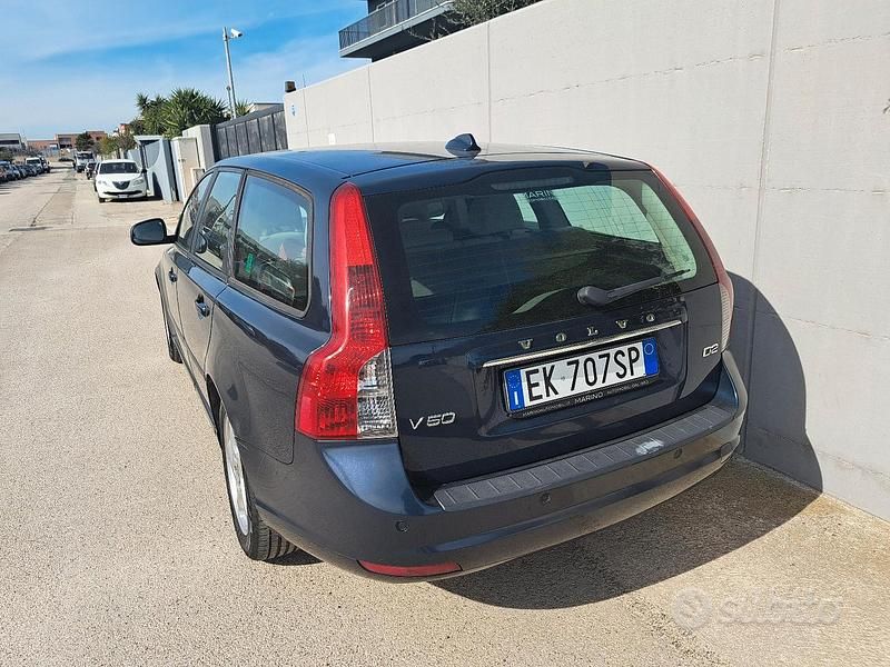 Usata Volvo V50 101 CV (74 kW) 2011 Blu Station wagon