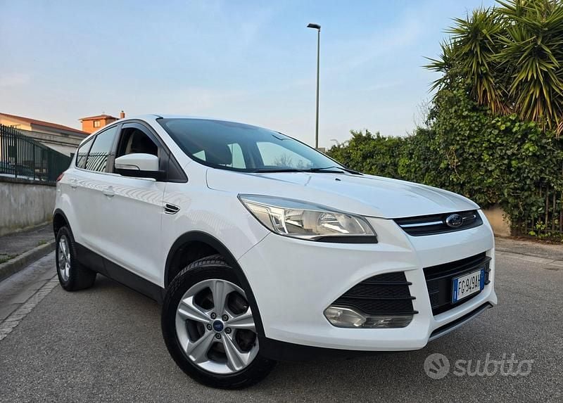 Usata Ford Kuga Titanium 140 CV (102 kW) 2015 Bianco SUV