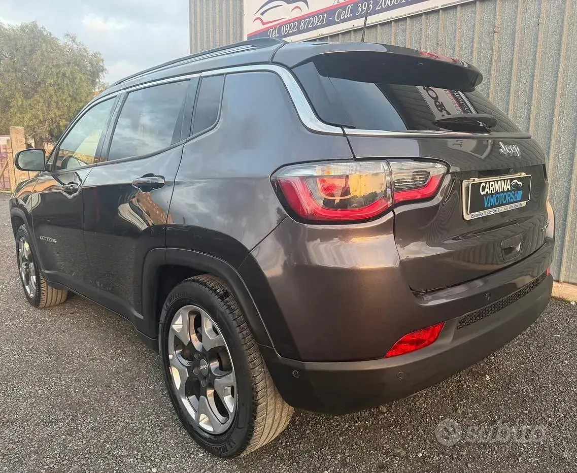 Usata Jeep Compass 120 CV (88 kW) 2019 Grigio SUV