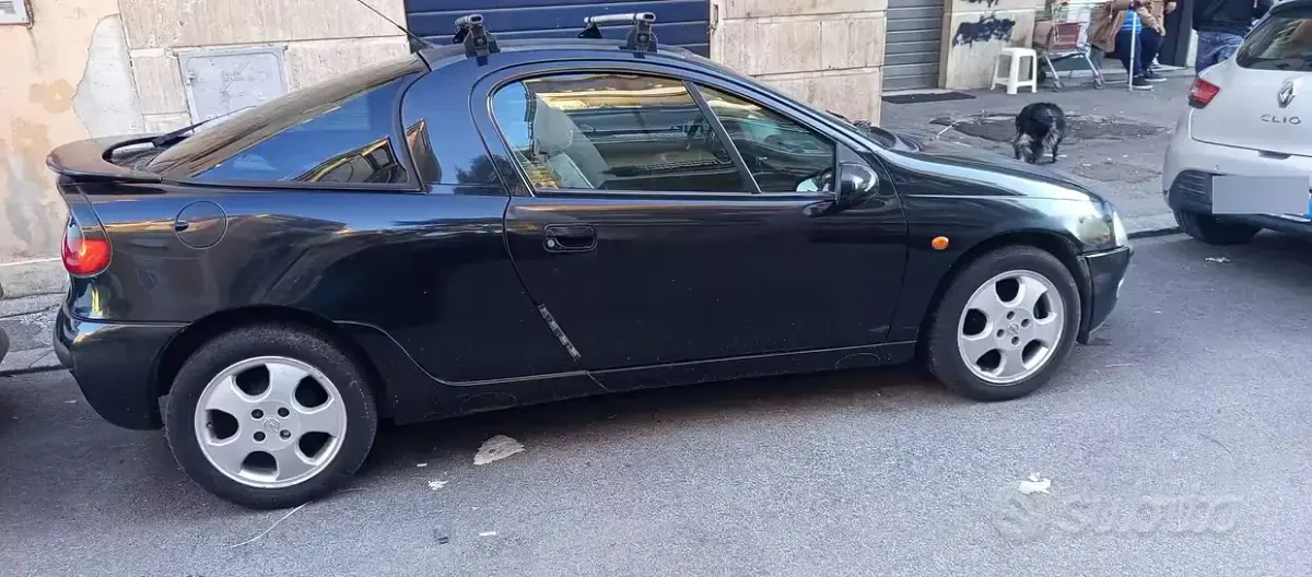 Usata Opel Tigra 90 CV (66 kW) 2000 Nero Coupé