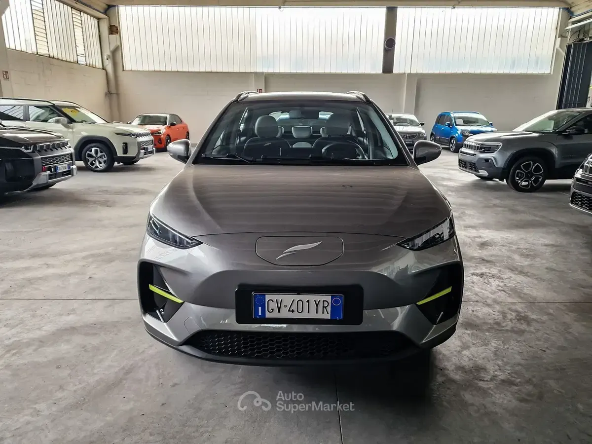 Usata EMC Yudo 69 kW (95 CV) 2024 Gray SUV