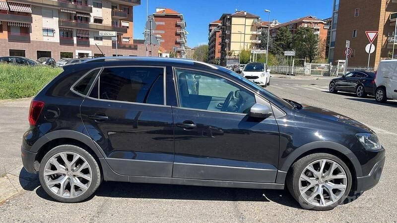Usata VW Polo Cross 90 CV (66 kW) 2017 Nero Utilitaria