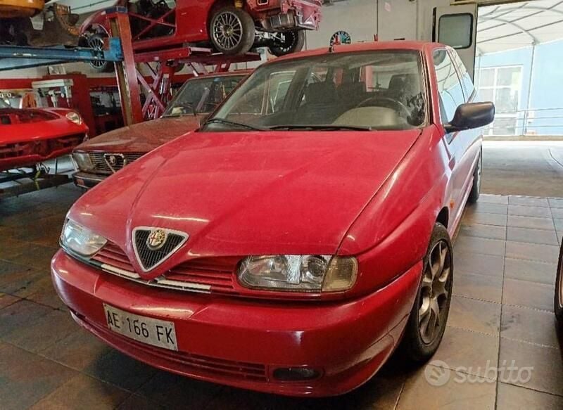 Usata 1995 Alfa Romeo 145 Due volumi | 5200 € - Immagine 1/4