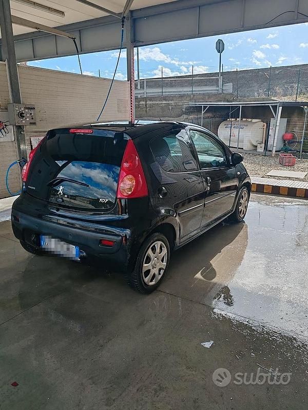 Usata Peugeot 107 2009 Nero Utilitaria
