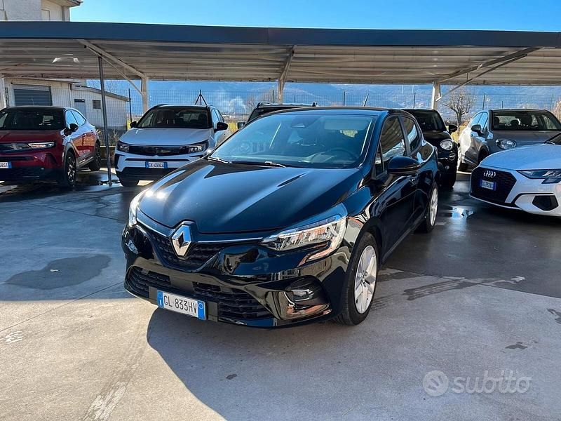 Begagnad Renault Clio V Evolution 100 HK (73 kW) 2022 Svart Sedan