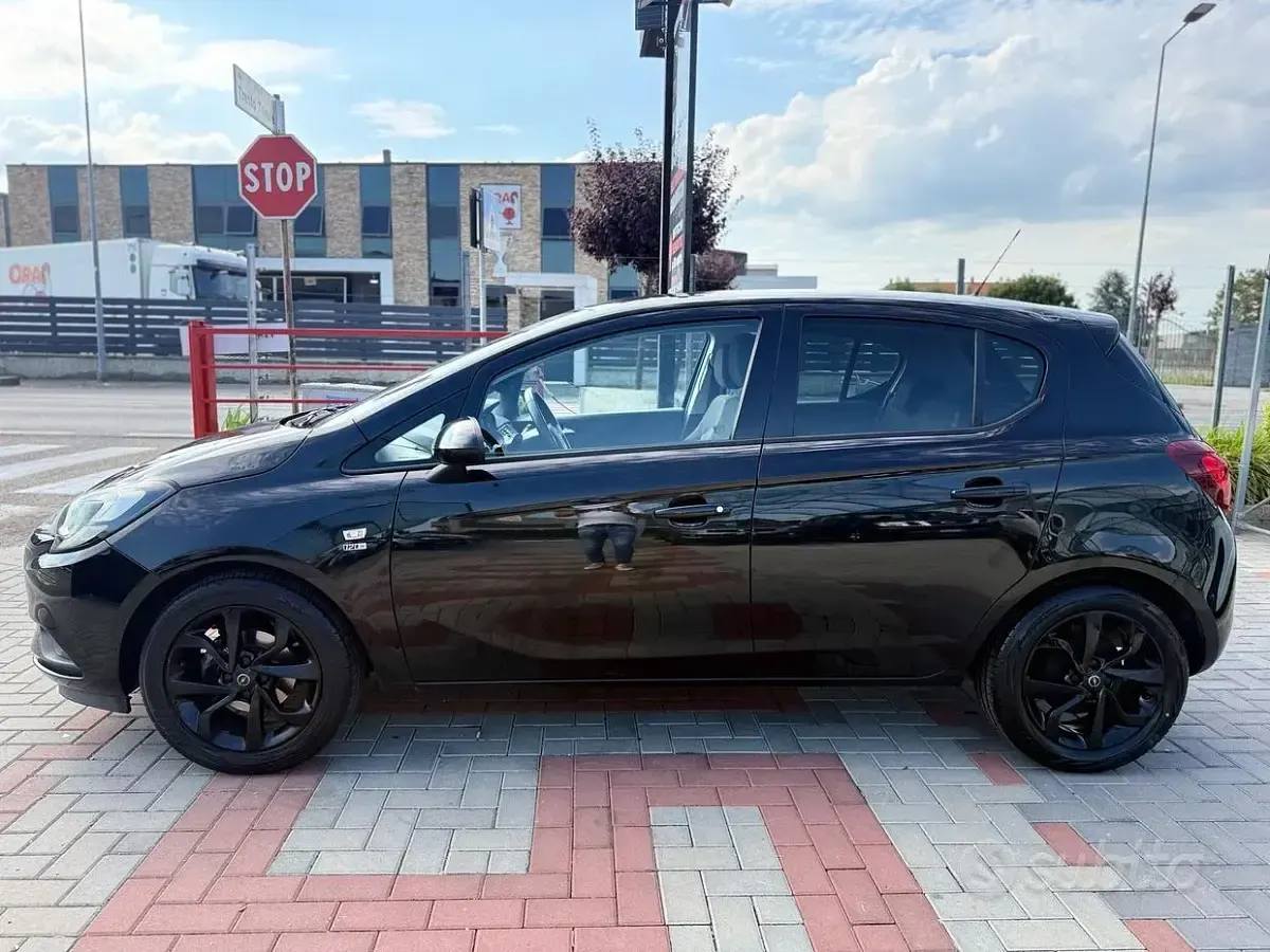 Usata Opel Corsa Edition 69 CV (50 kW) 2019 Nero Utilitaria