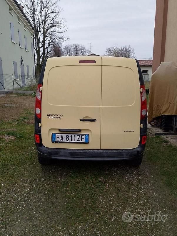 Usata 2010 Renault Kangoo | 3700 € (Cara) - Immagine 1/4