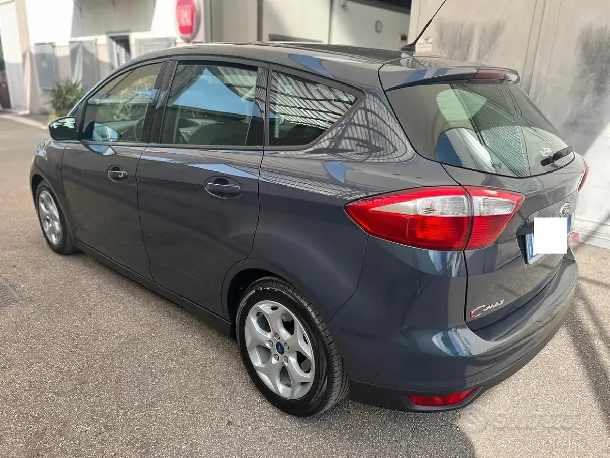 Usata Ford C-MAX 116 CV (85 kW) 2011 Grigio Monovolume