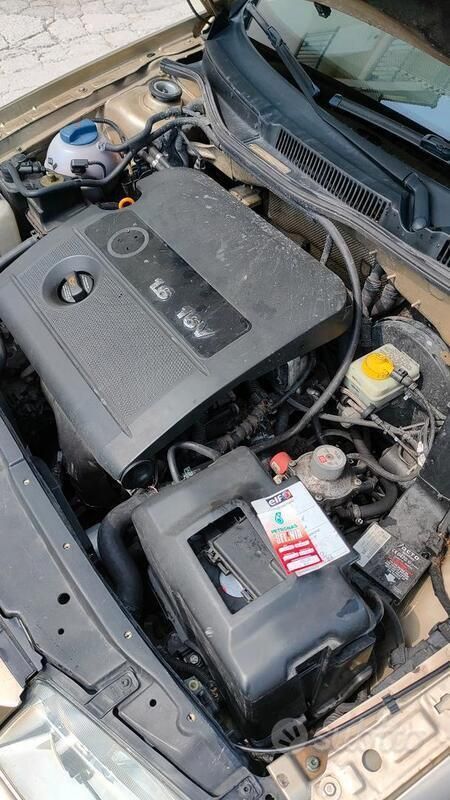 Usata VW Bora Highline 105 CV (77 kW) 2001 Berlina