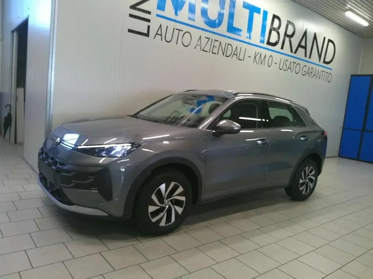 Nuova VW T-Roc 116 CV (85 kW) 2026 Grigio metallizzato SUV