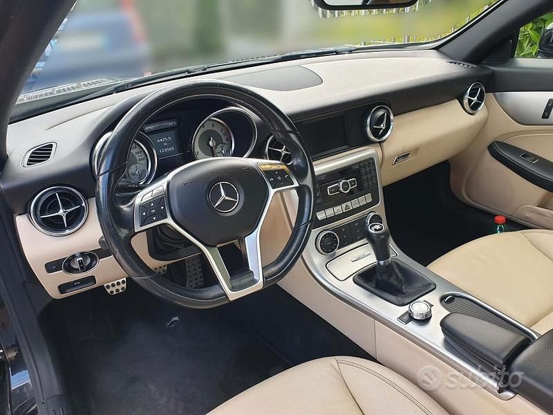 Usata Mercedes SLK200 185 CV (136 kW) 2011 Nero Cabrio