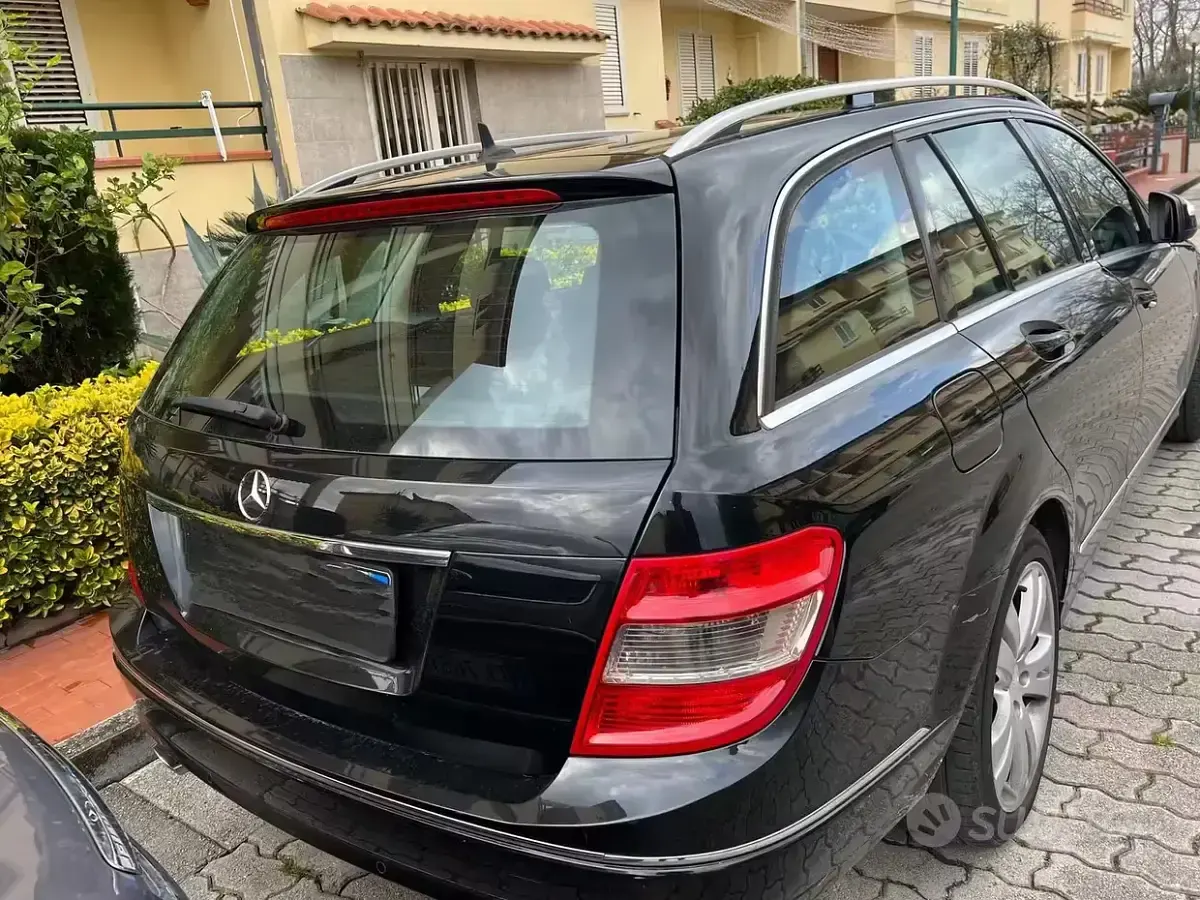 Usata Mercedes C220 Avantgarde 170 CV (125 kW) 2009 Nero Station wagon