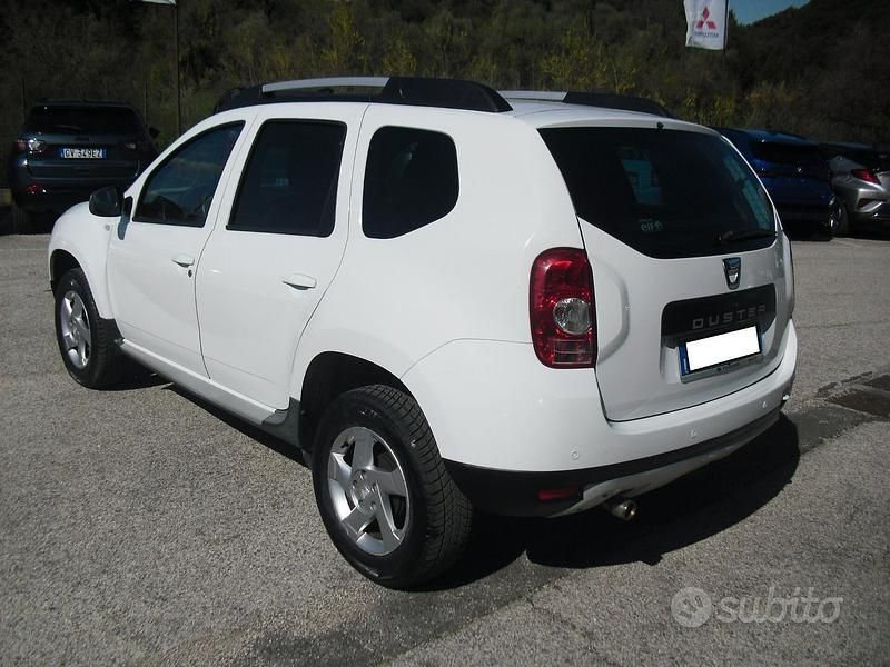 Usata Dacia Duster Lauréate 110 CV (80 kW) 2012 Bianco SUV