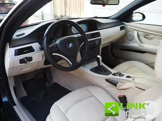 Usado BMW 325 Cabriolet Efficient Dynamics 197 HP (144 kW) 2009 Azul Cabrios
