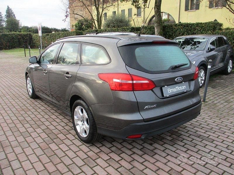 Usata Ford Focus 95 CV (69 kW) 2015 Grigio Station wagon