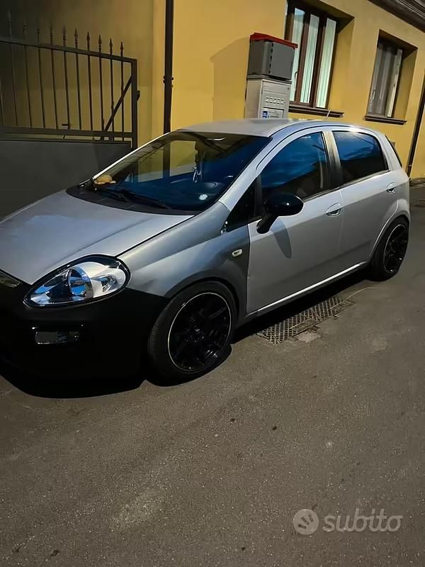 Usata Fiat Punto Evo 75 CV (55 kW) 2010 Grigio Utilitaria