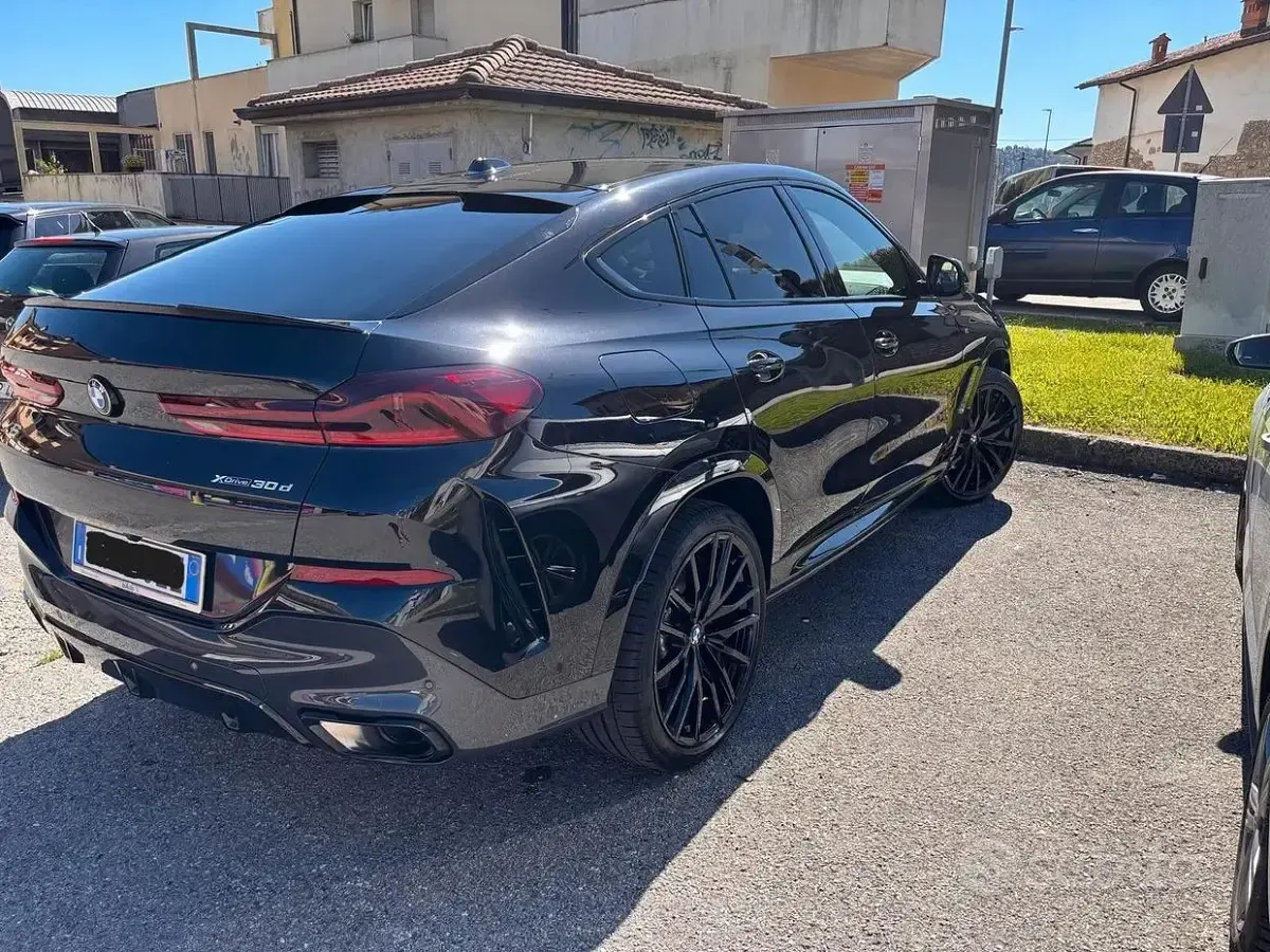 Usata BMW X6 M Sport 245 CV (180 kW) 2024 Nero SUV
