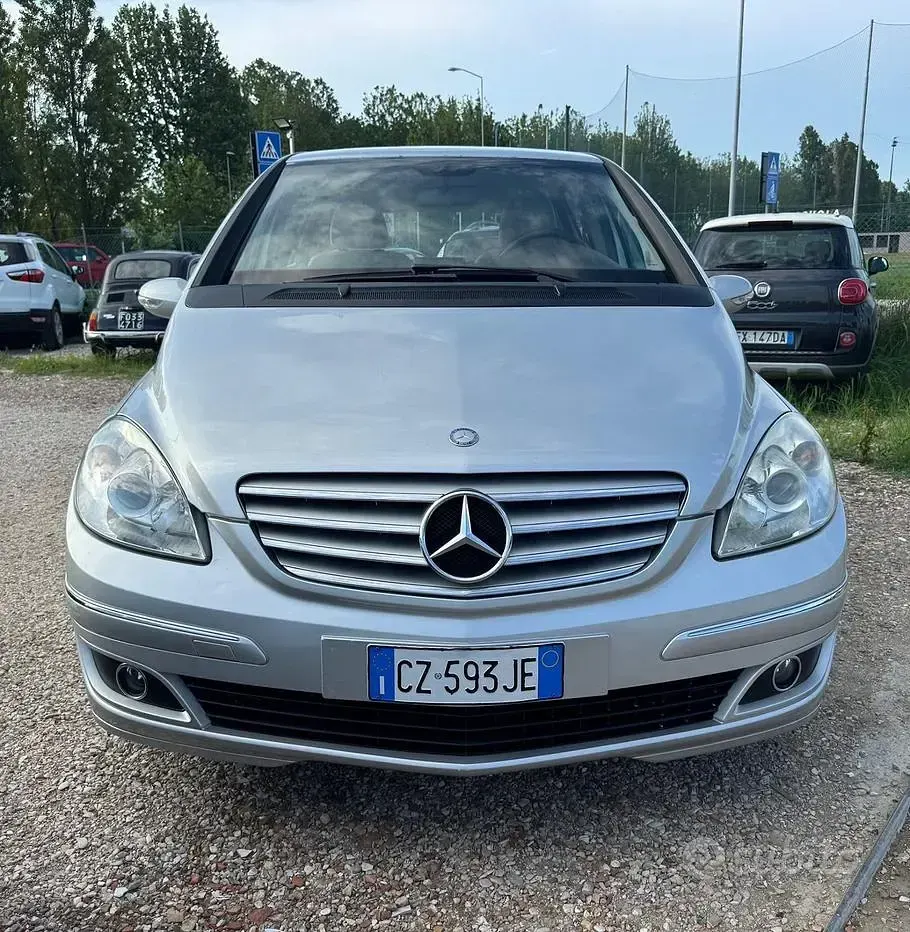 Usata Mercedes B150 Chrome 95 CV (69 kW) 2006 Grigio Monovolume