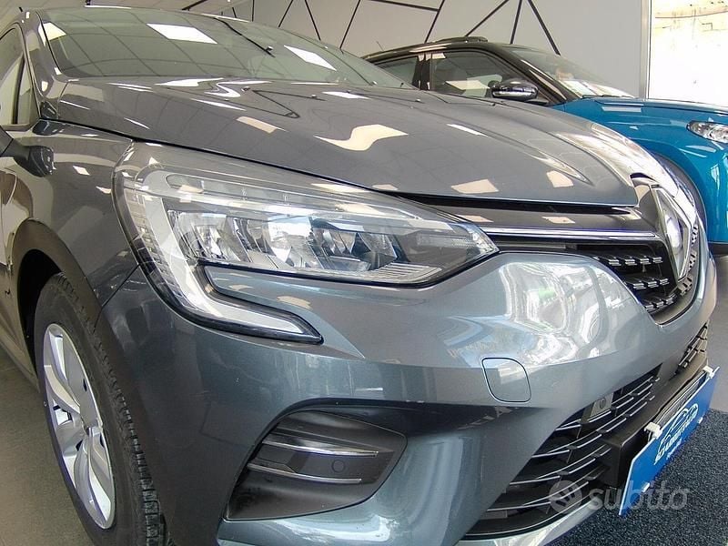 Usata Renault Clio V Intens 85 CV (62 kW) 2020 Grigio Berlina