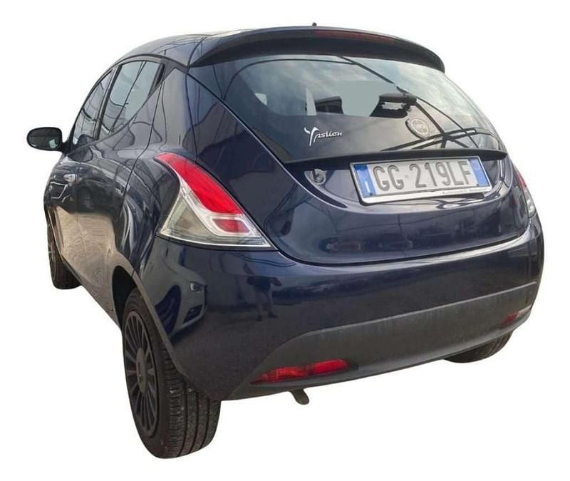 Usata Lancia Ypsilon S 69 CV (50 kW) 2021 Blu Utilitaria