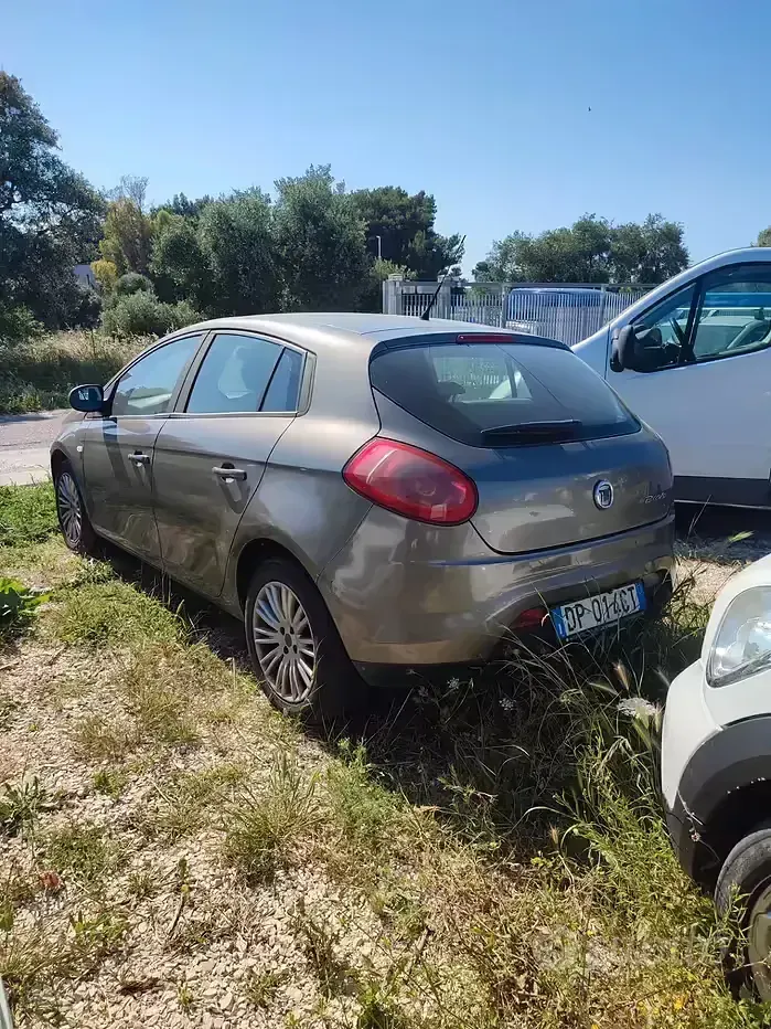 Usata Fiat Bravo Active 120 CV (88 kW) 2008 Marrone Utilitaria
