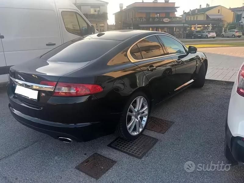 Usata Jaguar XF Luxury 300 CV (220 kW) 2009 Nero Berlina