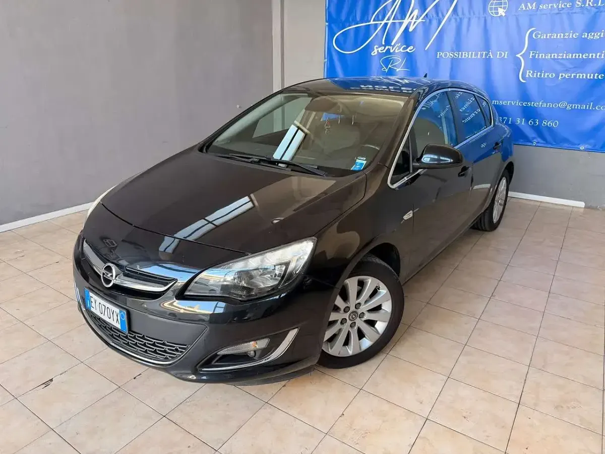 Usata Opel Astra Cosmo 136 CV (100 kW) 2015 Nero Berlina