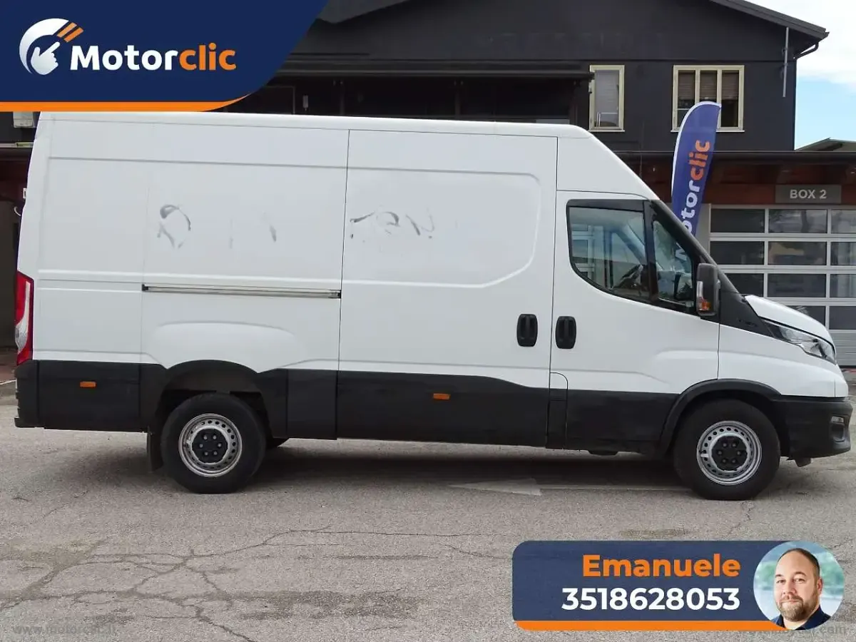 Usata Iveco Daily 116 CV (85 kW) 2021 Bianco Furgone