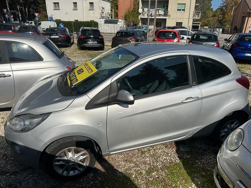 Usata Ford Ka Titanium 75 CV (55 kW) 2010 Blu Berlina