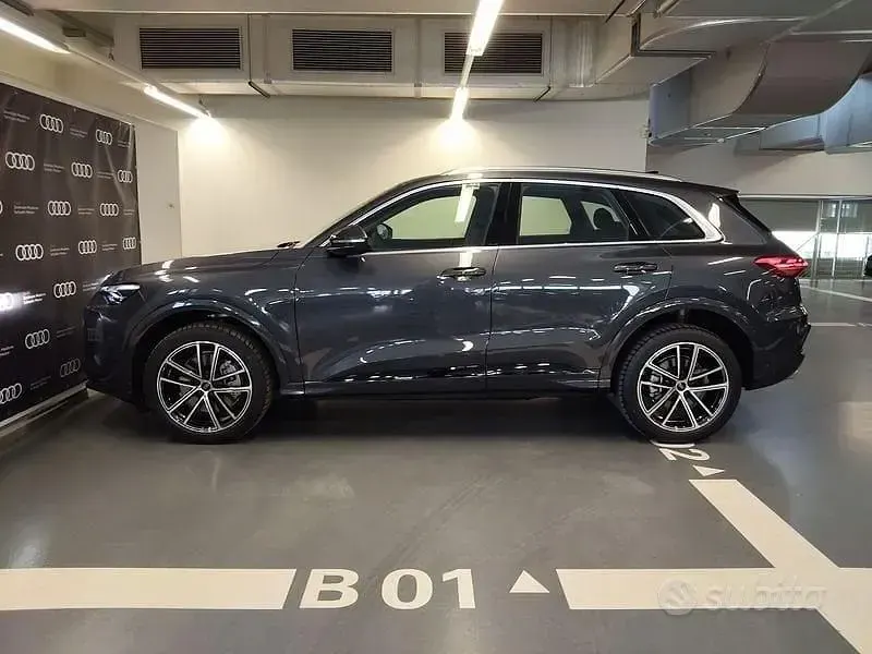 Nuova Audi Q5 Advanced 204 CV (150 kW) 2026 Grigio SUV