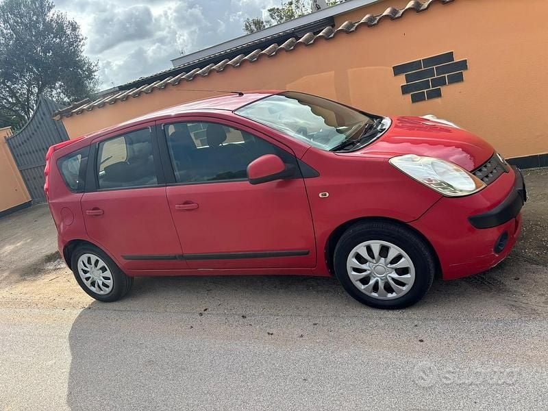 Usata Nissan Note 88 CV (64 kW) 2007 Rosso Berlina