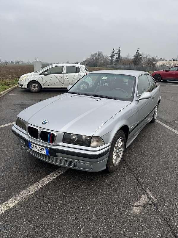 Usata BMW 318 140 CV (102 kW) 1998 Coupé