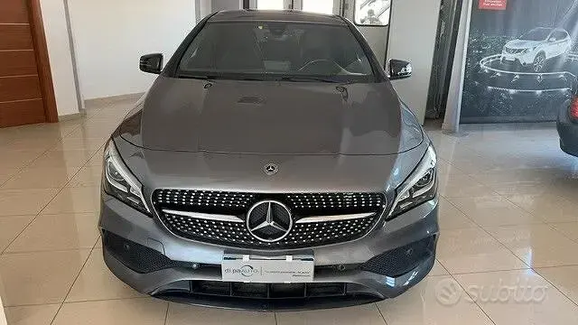 Usata Mercedes CLA200 Premium 136 CV (100 kW) 2017 Grigio Coupé