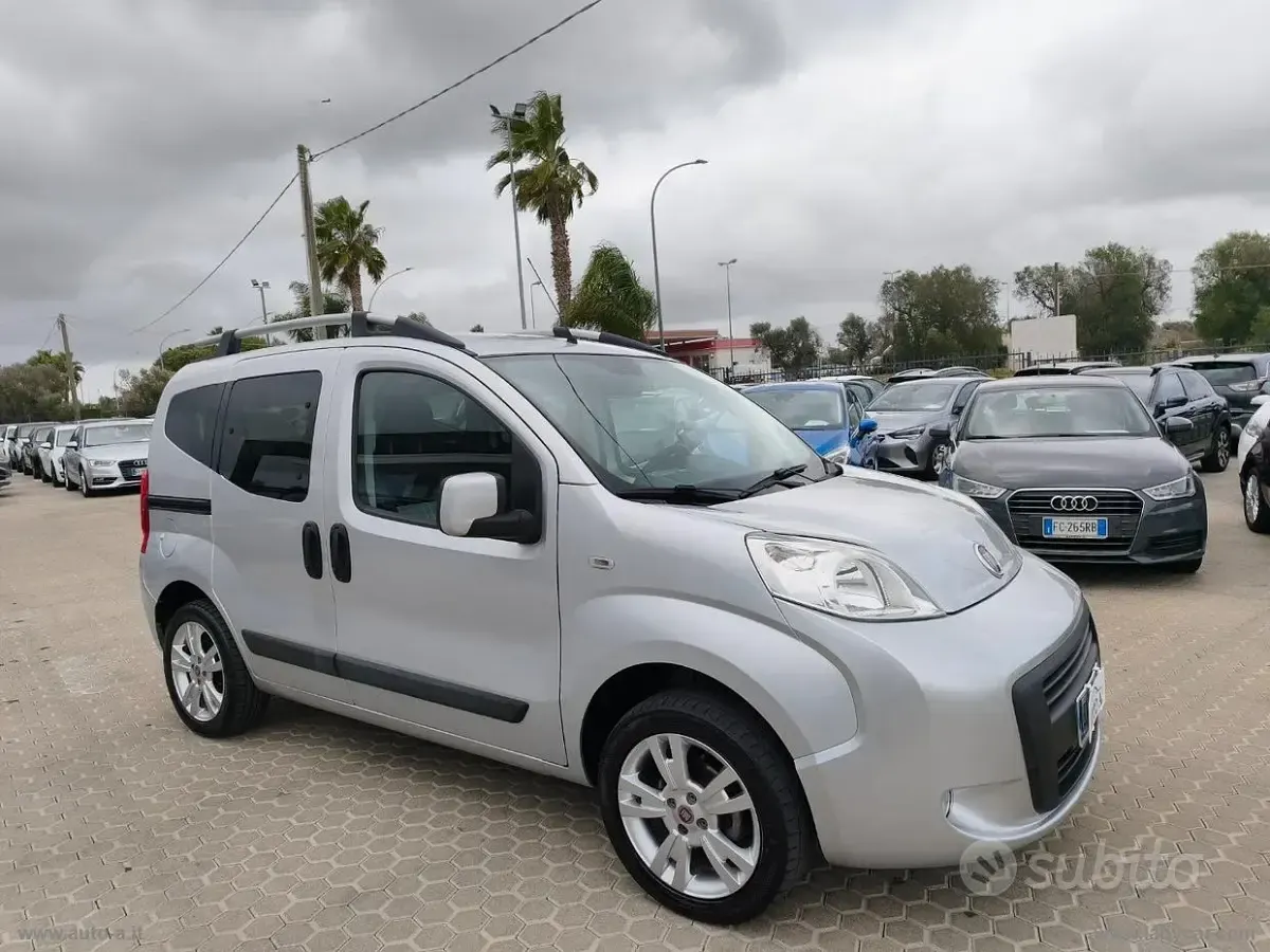 Usata Fiat Qubo Dynamic 77 CV (56 kW) 2015 Grigio Monovolume