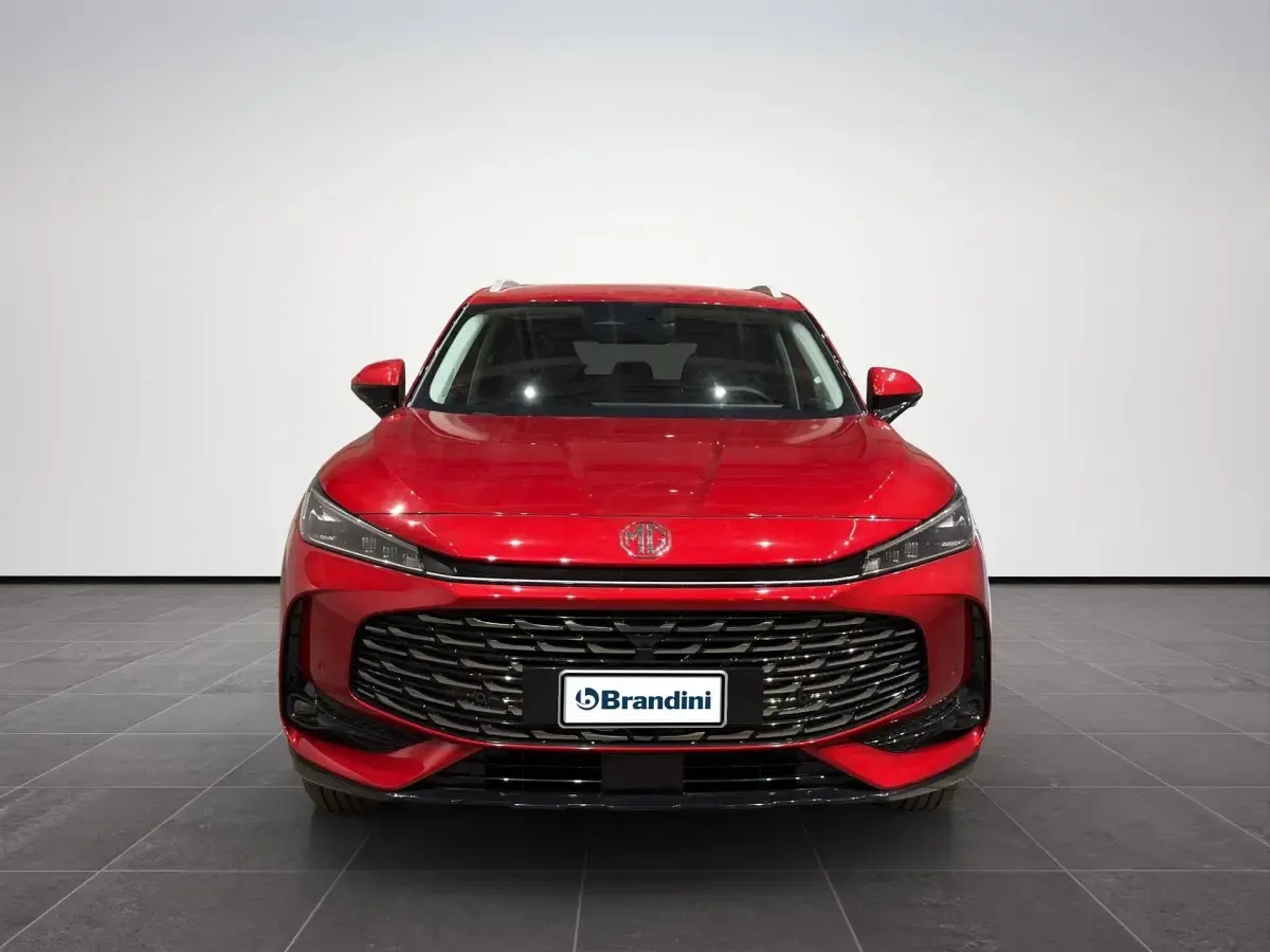 Usata MG HS Luxury 143 CV (105 kW) 2025 Diamon red SUV